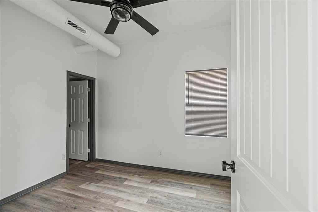 2136 Sw 23rd St - Photo 7 of 20