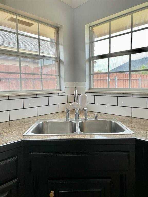 4805 Stag Horn Dr - Photo 6 of 22