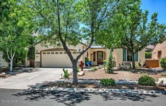 1022 N Cloud Cliff Pass - Photo 1 of 1