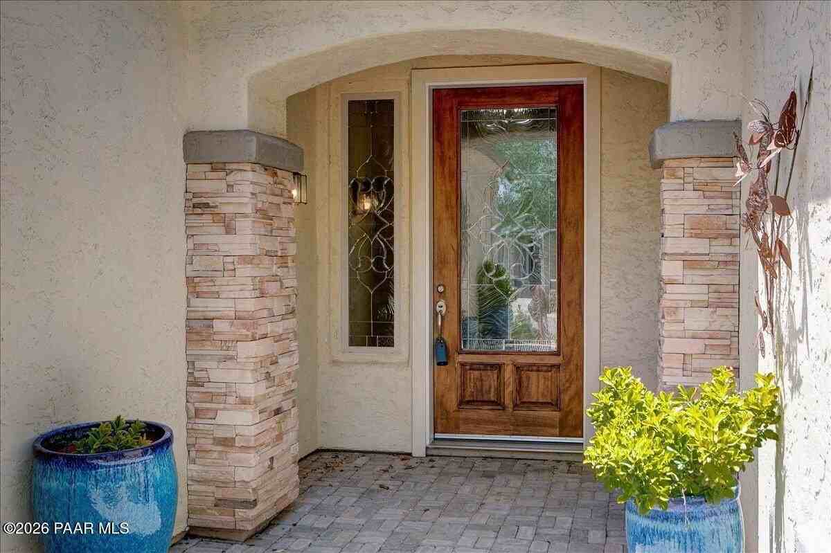 1022 N Cloud Cliff Pass - Photo 2 of 25
