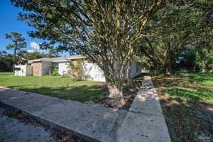 featured image of 1555 Green Briar Pkwy #4