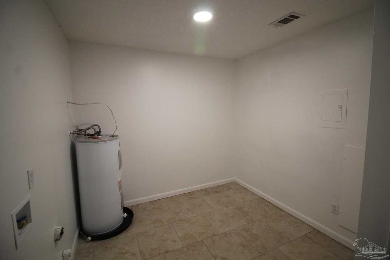 4947 Yacht Harbor Dr - Photo 7 of 7
