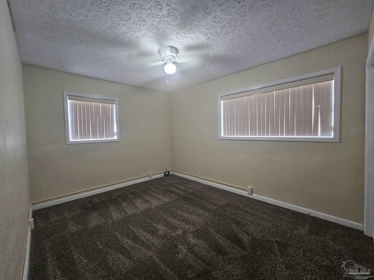 203 Topaz Ave - Photo 6 of 7