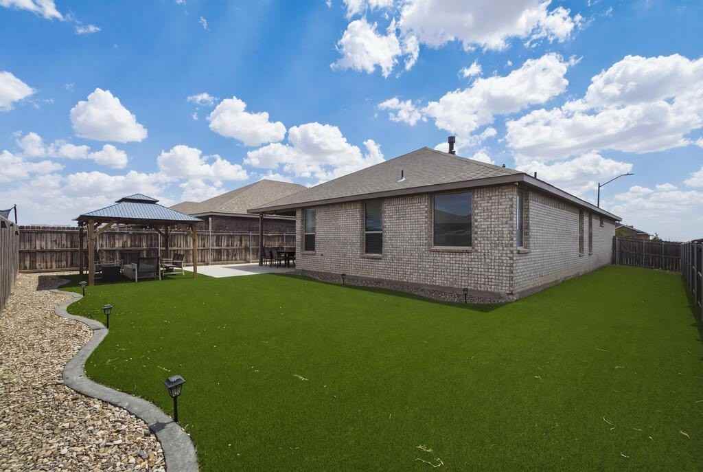 7020 Mcpherson Ln - Photo 3 of 20