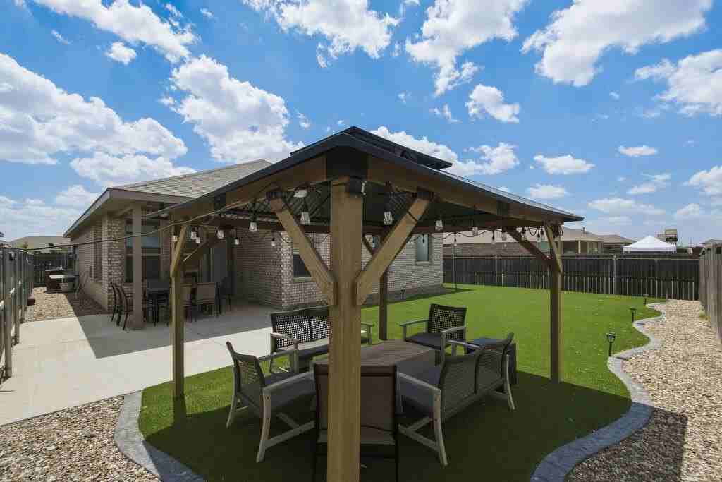 7020 Mcpherson Ln - Photo 4 of 20