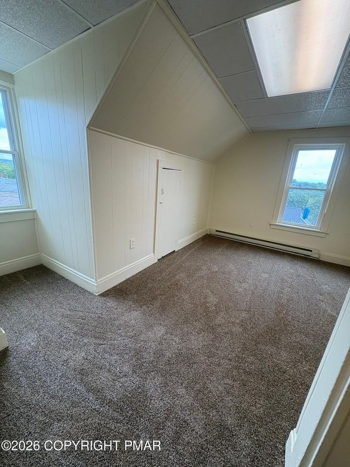 154 Garibaldi Ave #3 - Photo 5 of 9