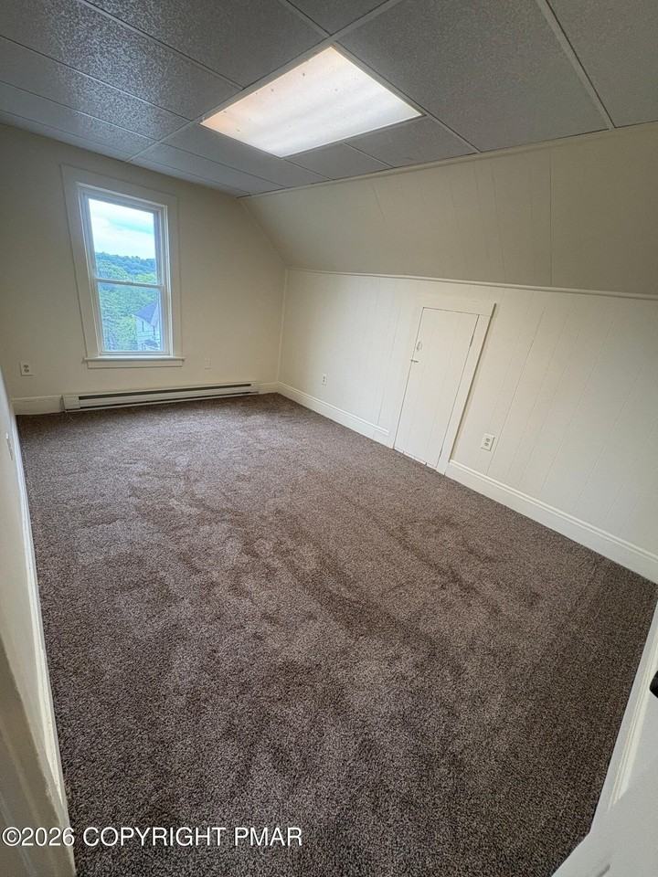 154 Garibaldi Ave #3 - Photo 6 of 9