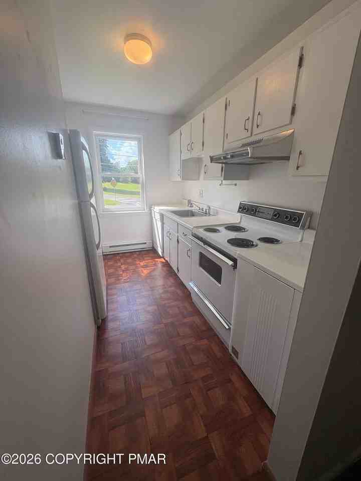 404 Woodcliffe Ave #1-103 - Photo 3 of 7