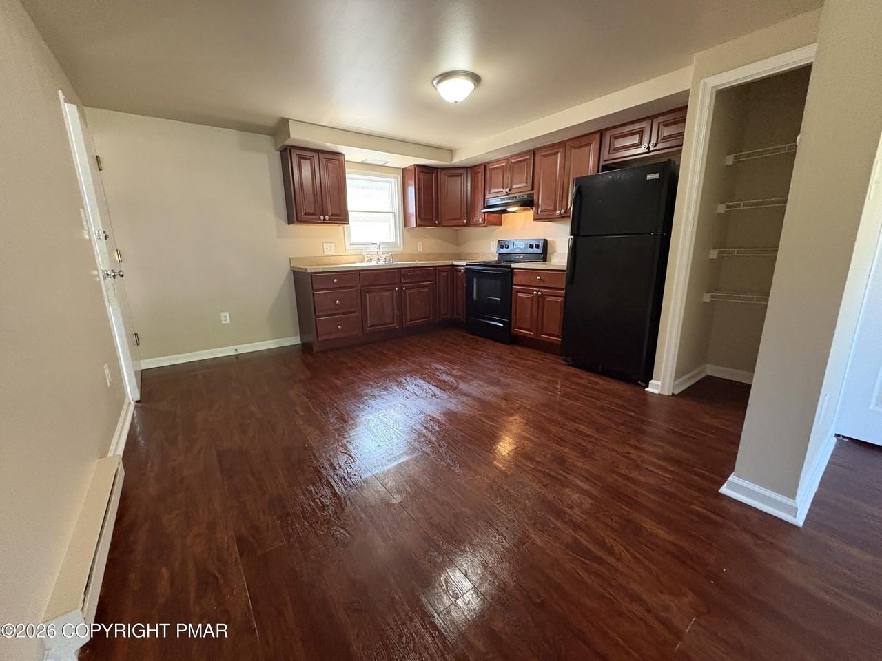 339 Race St #C4 - Photo 3 of 7