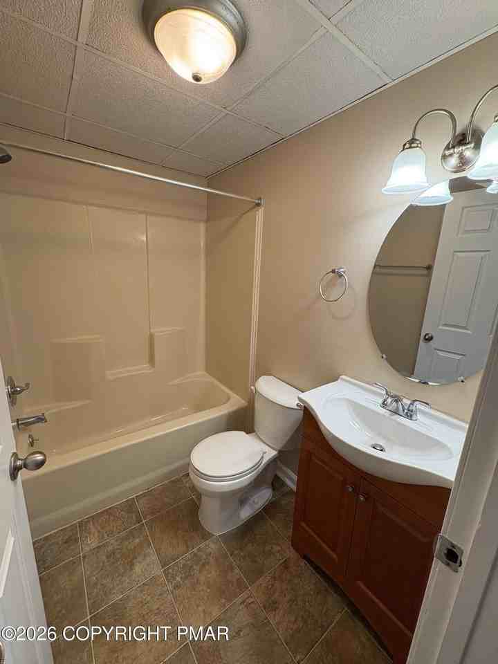 339 Race St #C4 - Photo 7 of 7