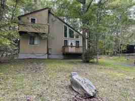 featured image of 5031 Woodbridge Dr E