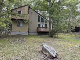 5031 Woodbridge Dr E - Photo 1 of 1