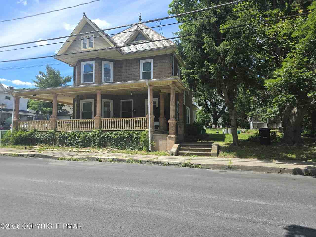 729 George St #729 - Photo 4 of 29