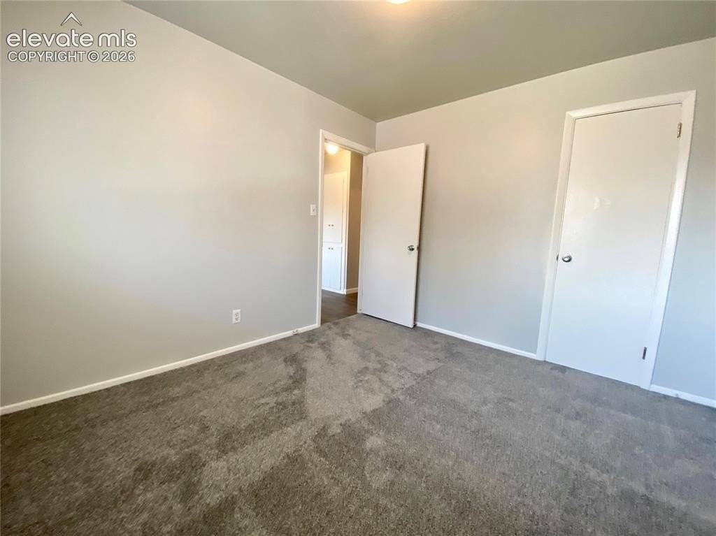 2230 Ivanhoe Dr - Photo 6 of 13