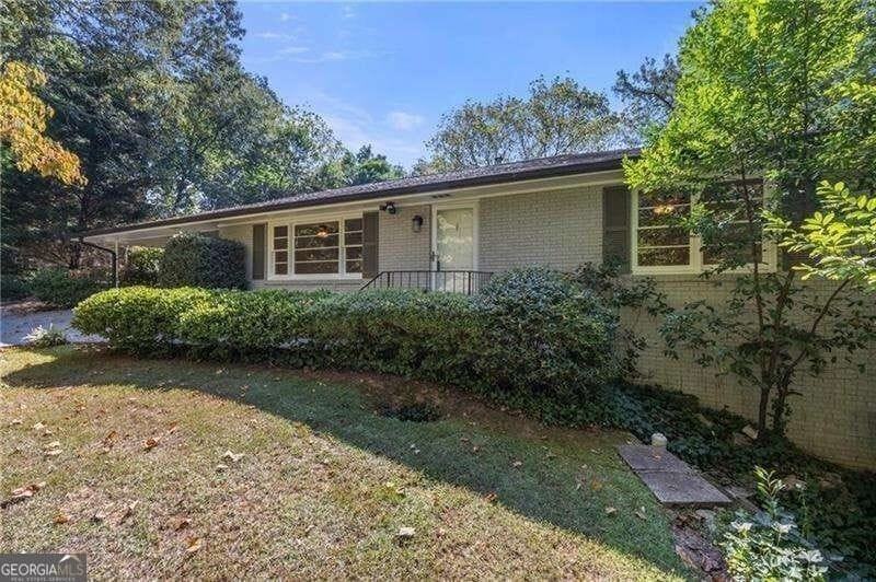535 Valley Ln