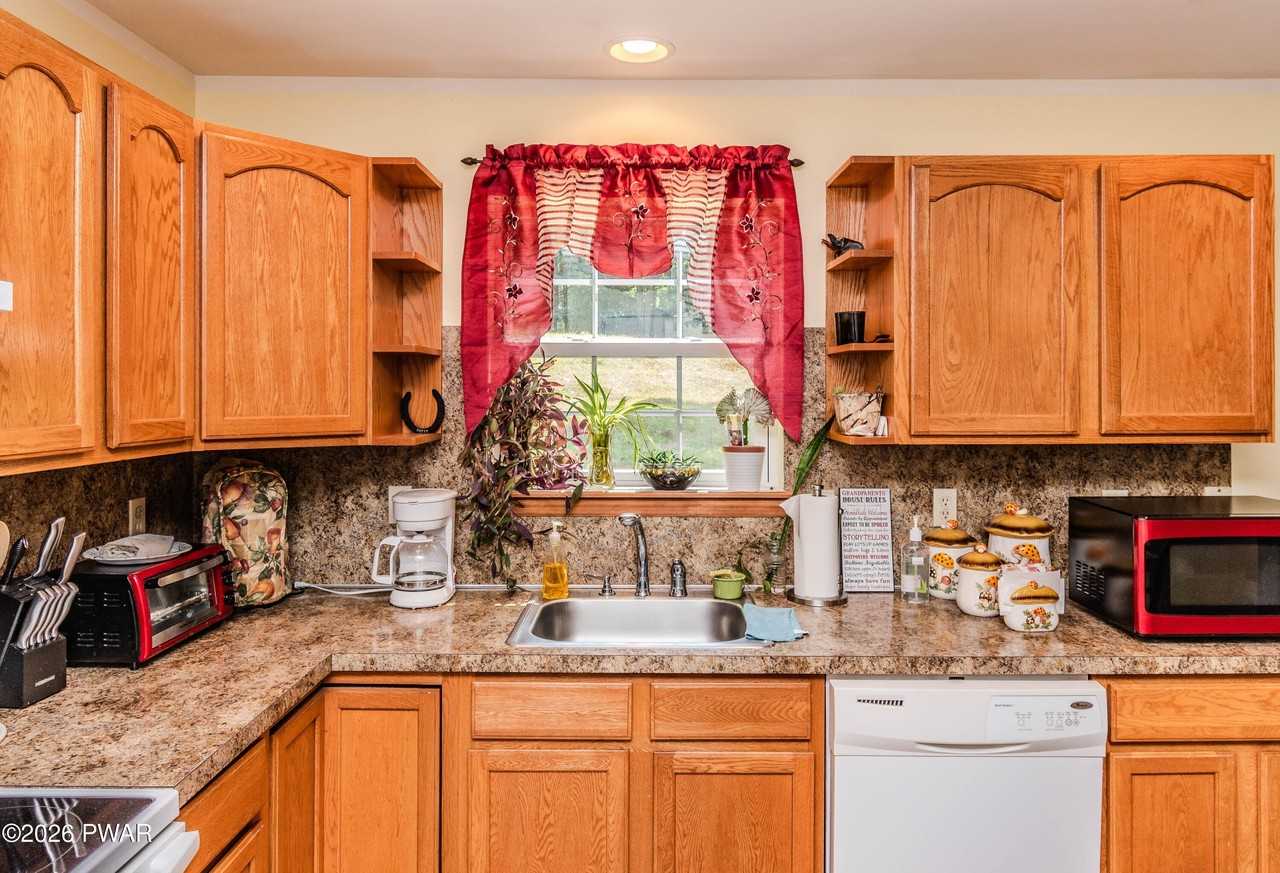 3290 Bluebird Dr - Photo 5 of 39