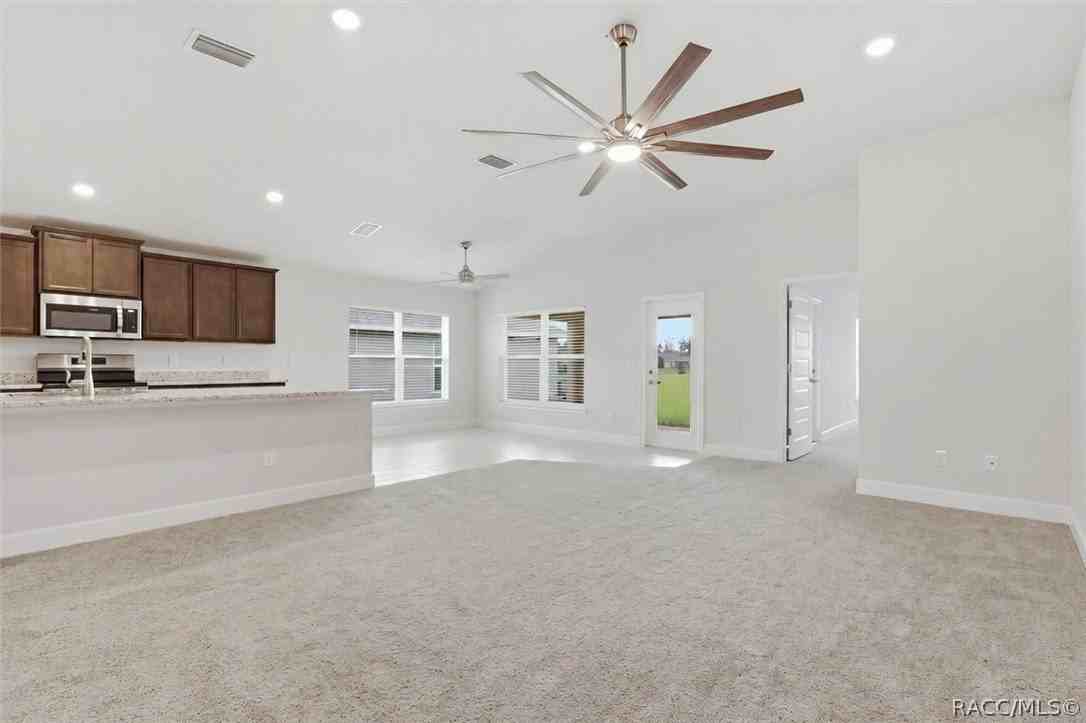 336 W Rexford Dr - Photo 5 of 46