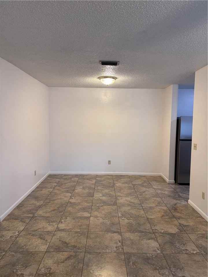1466 39th Ave #F1 - Photo 3 of 19