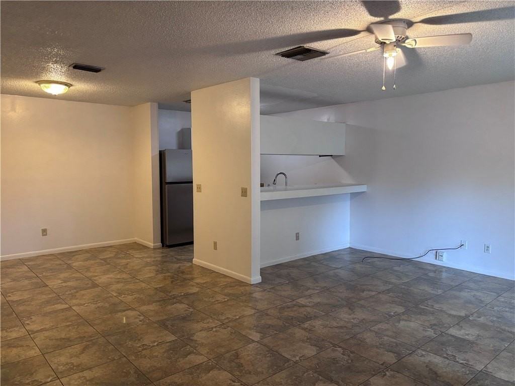1466 39th Ave #F1 - Photo 4 of 19