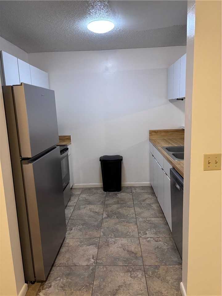1466 39th Ave #F1 - Photo 5 of 19