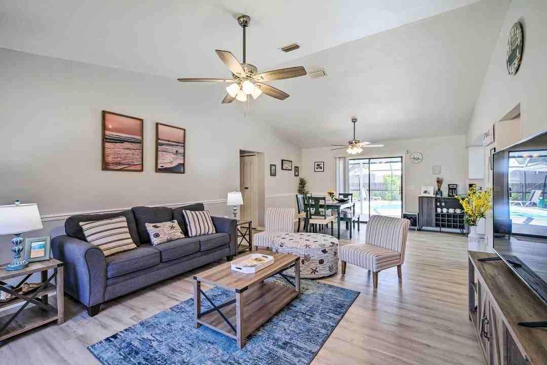 1526 Quiescent Ln - Photo 2 of 33