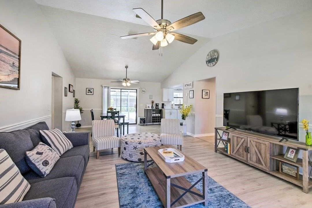 1526 Quiescent Ln - Photo 3 of 33