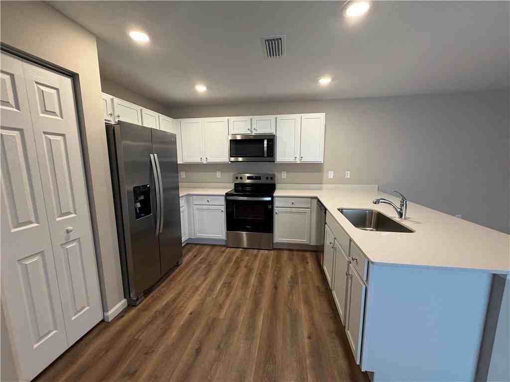 350 Dolphin St Se - Photo 6 of 19