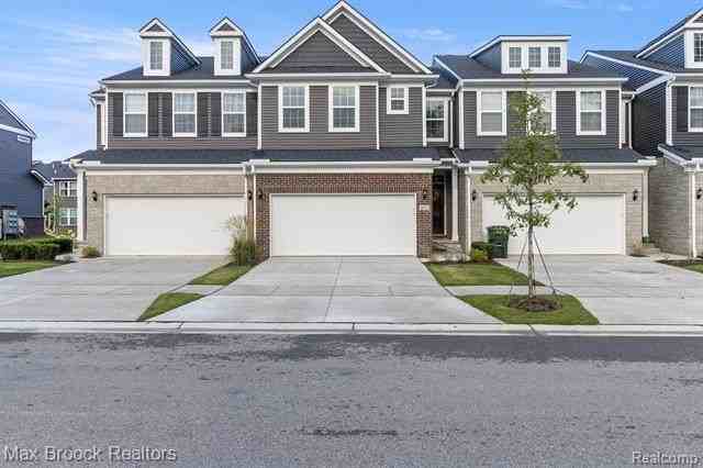 4819 Glenora Dr - Photo 2 of 50