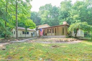 7870 Chamberlin Rd - Photo 1 of 1