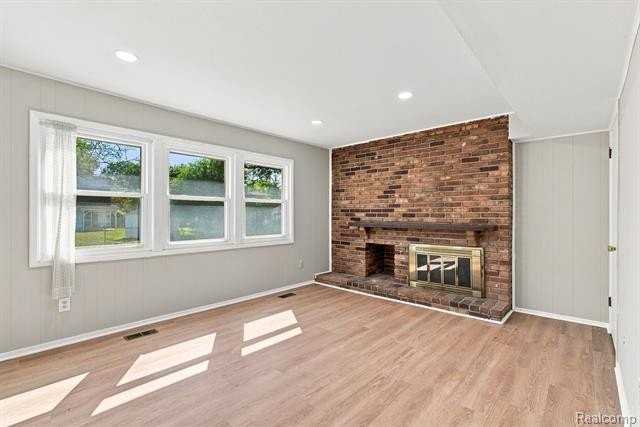 4856 Danbury Dr - Photo 4 of 23