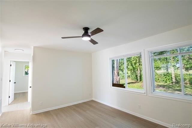 31776 Arenac Ct - Photo 4 of 14