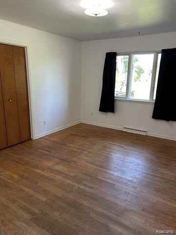 319 Pinewood Dr - Photo 7 of 10