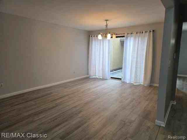 1806 S Hill Blvd - Photo 5 of 31