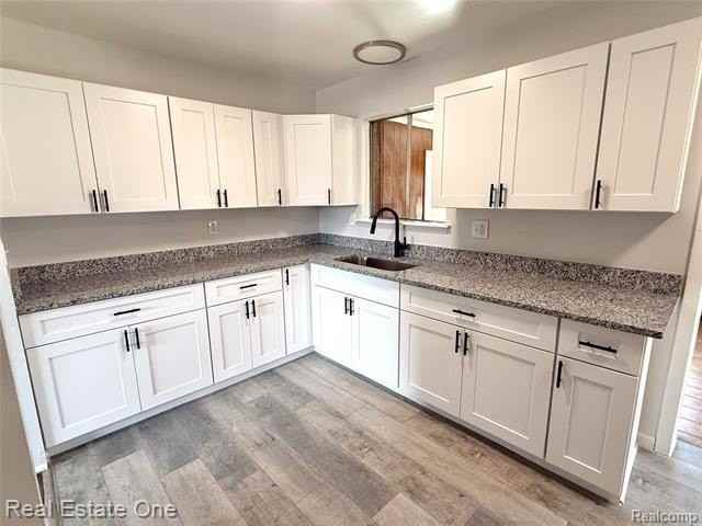 28476 Marquette St - Photo 3 of 14