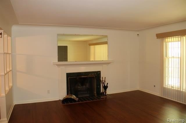 18147 Melrose Ave - Photo 3 of 25