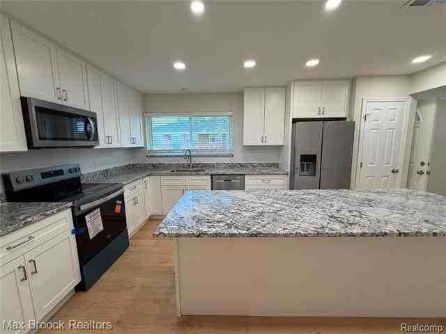 3875 Devon Rd #10A - Photo 4 of 28