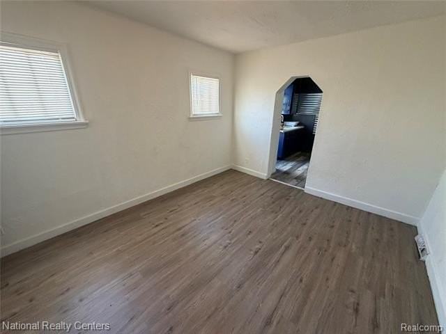 1935 Jarvis Ave - Photo 3 of 10