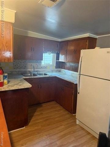 933 Myrtle Ave - Photo 2 of 8