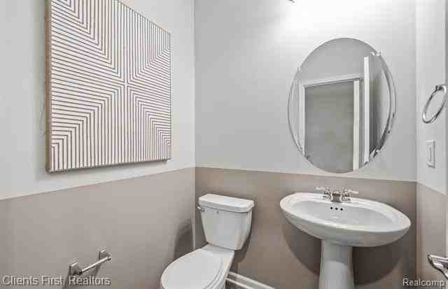 1433 Superior Dr - Photo 5 of 7