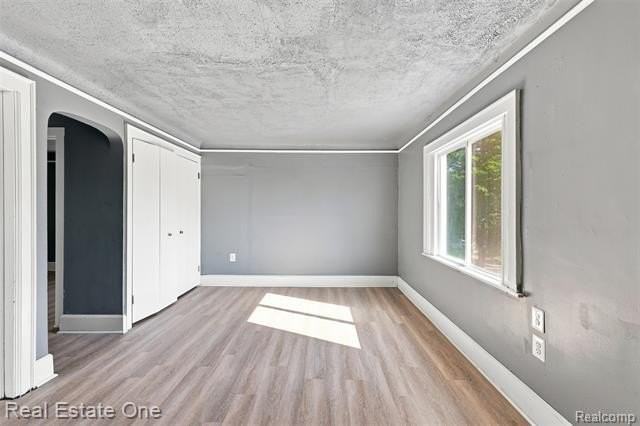 15401 Littlefield St - Photo 6 of 15