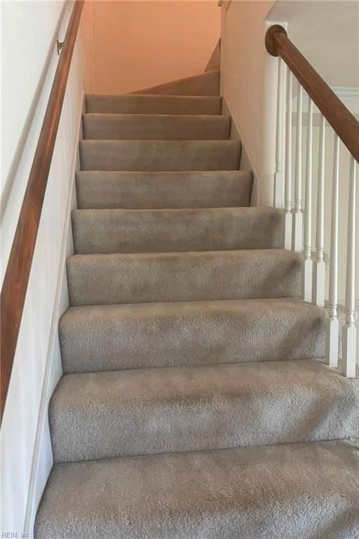 5325 Village Square Ct - Photo 6 of 10
