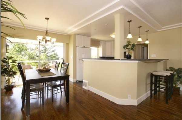 809 7th Street East - Photo 3 of 7