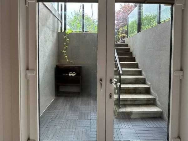 1184 Kings Avenue - Photo 3 of 29
