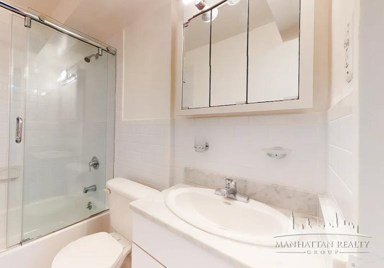 E 56th St #2E - Photo 5 of 5