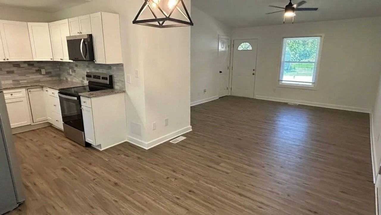 2325 Quartz Ct - Photo 2 of 6