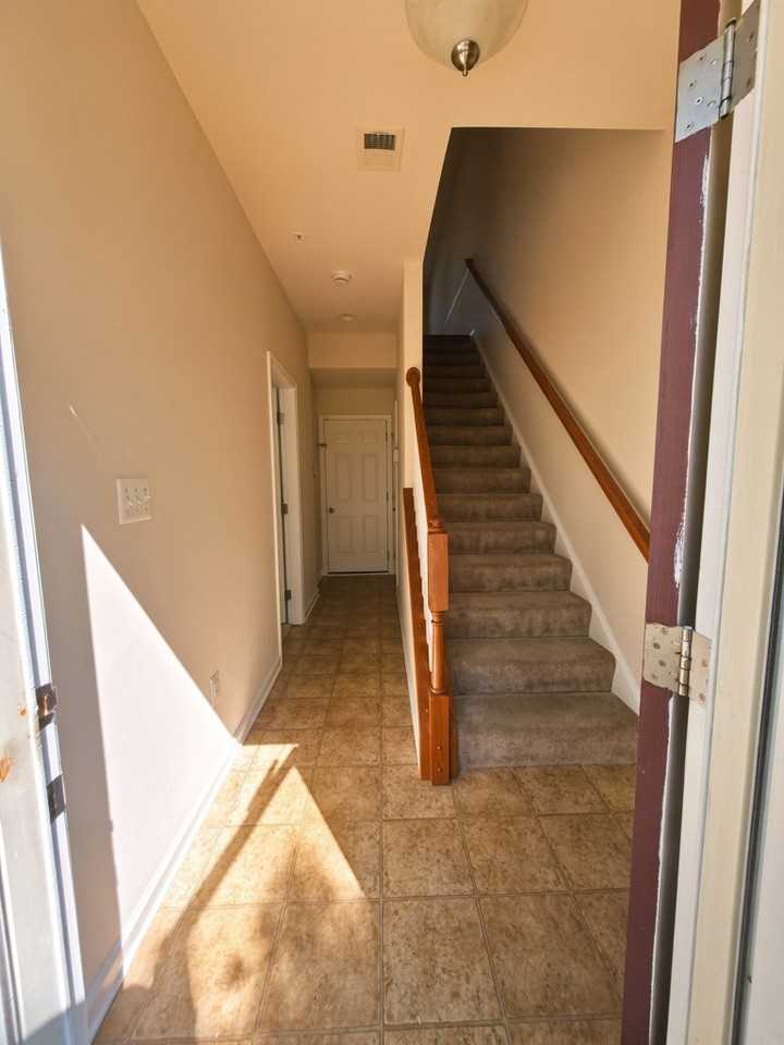 7233 Abbey Rd - Photo 7 of 19