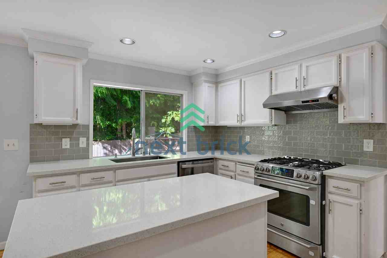 23408 Ne 29th Pl - Photo 7 of 26