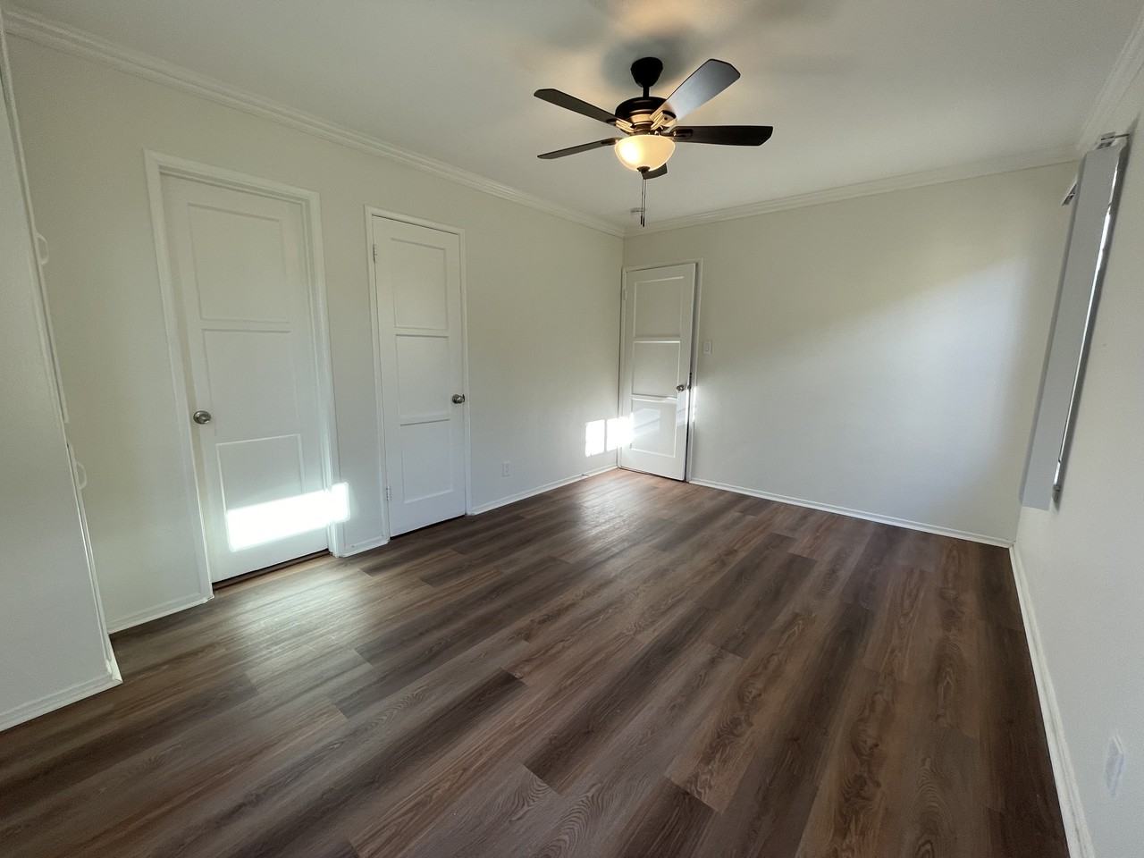 1033 West 95th Street - Photo 6 of 12