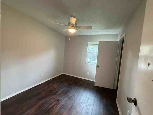 709 Shirley Drive - Photo 5 of 14