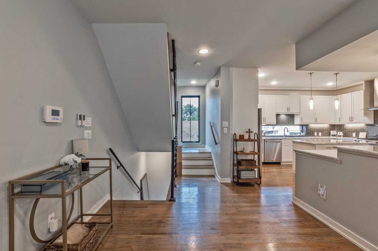 2201 Annex Ave - Photo 5 of 29